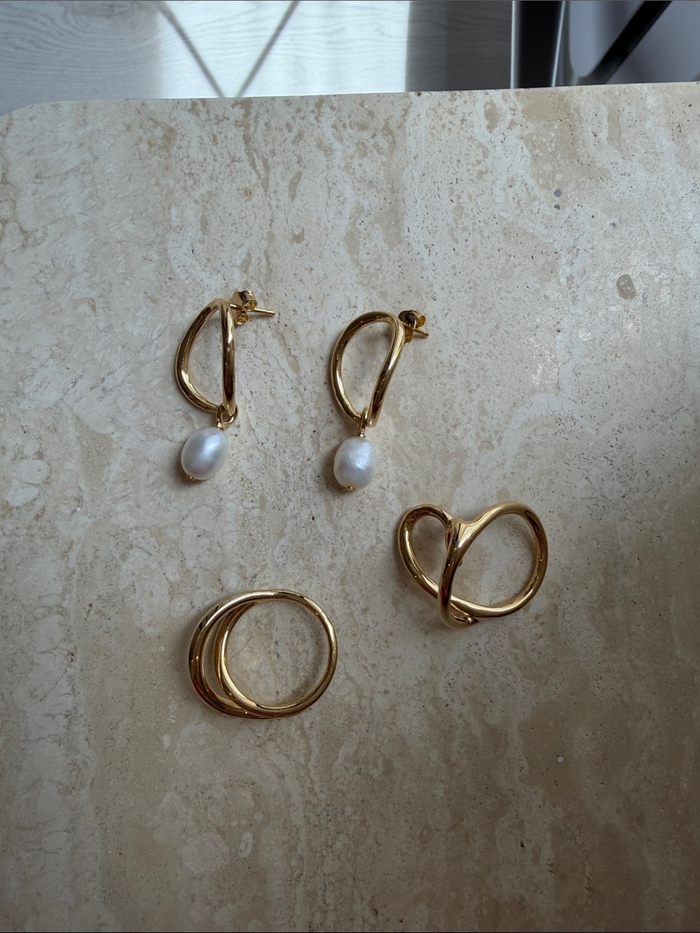 Pandora Gold Pearl Drop Earrings and Rings Set - Elegant Women's Jewelry